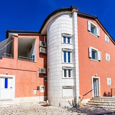 Beautiful In With Wifi Apartment